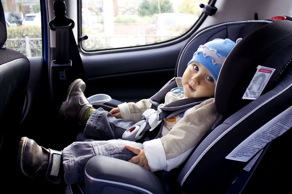 Ghế ngồi ô tô trẻ em Joie Gemm Chromium